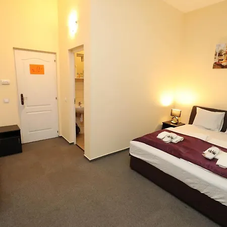 California Hotel 3*