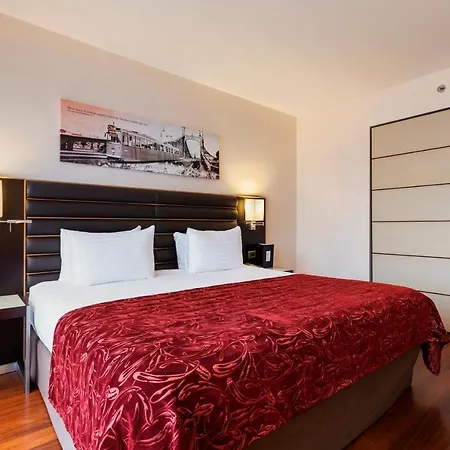 Exe Center Hotel 4*
