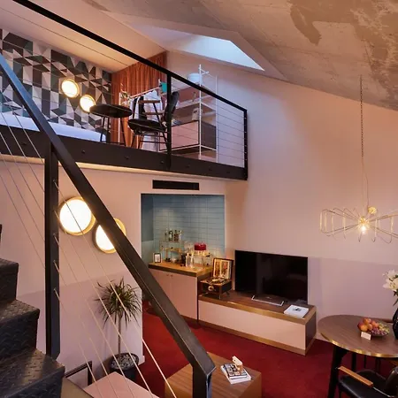 Stories Boutique 4*