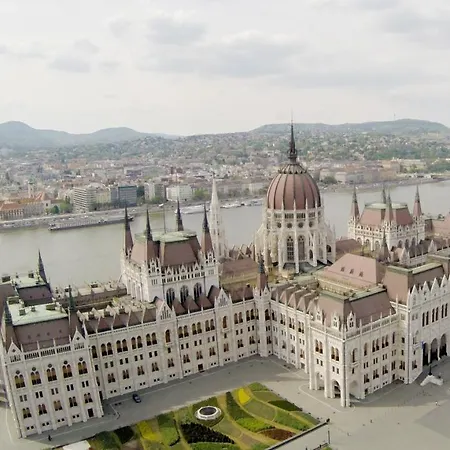 Little Americas Parliament