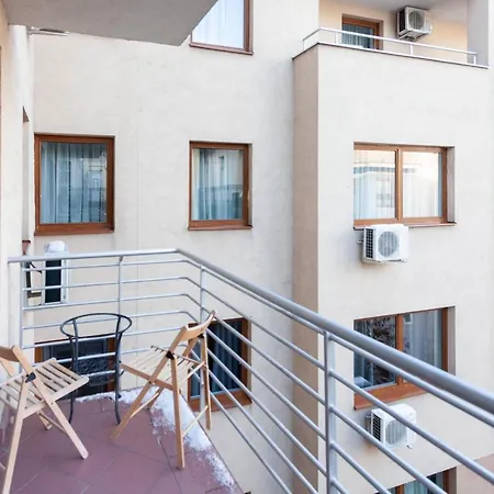 Corvin Plaza &