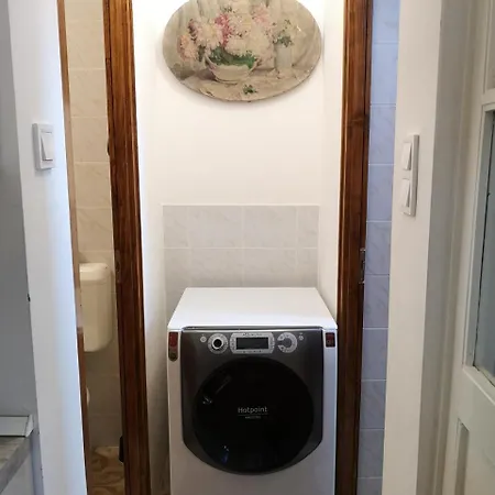 Modern Classic On Kiraly * Budapešť