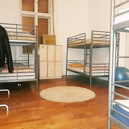 Hostel Eastern Station Backpackers