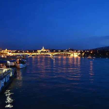 Fortuna Boat Úszó hotel 3*