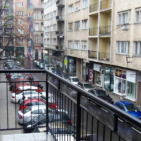 Monolit City Center Apartment