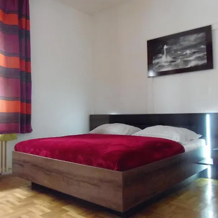 Apartment Monolit City Center *