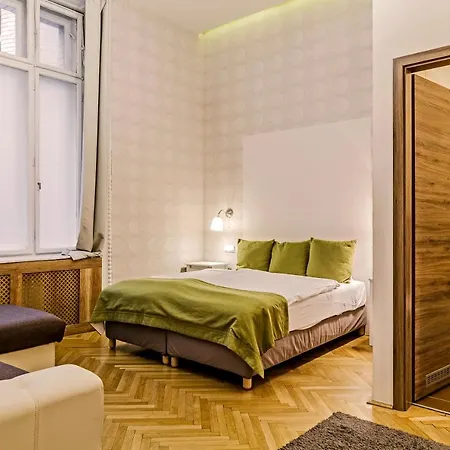 Bed & Breakfast The Cream 2*