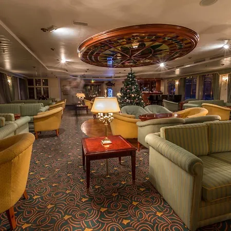 Onriver Hotels - Ms Cezanne Botel Budapest
