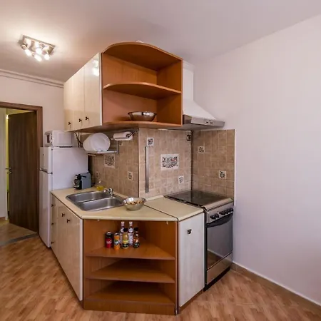 Home- Pesterzsebet * Budapest