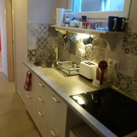 Budanest * Budapešť
