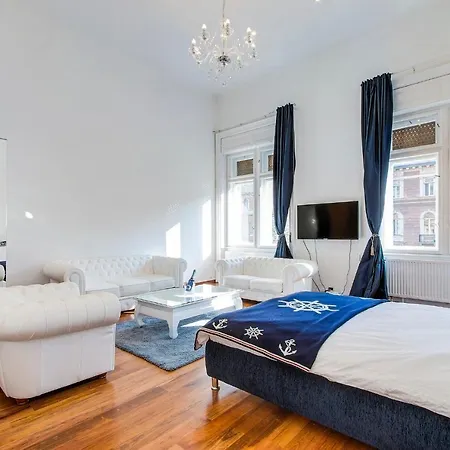Royal House Oktogon Appartement *
