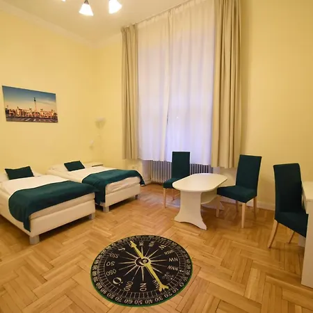 Baross City -