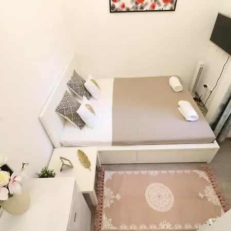 Apartment Real Wesselenyi Iv *