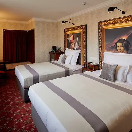 Hotel Mystery 5*