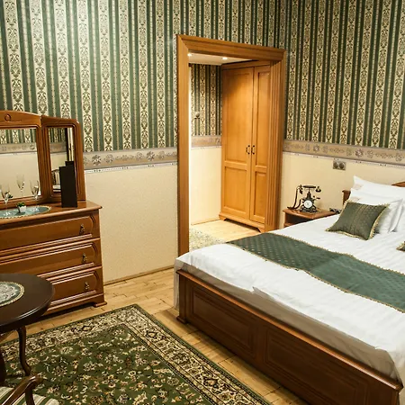 מלון Cotton House 4*