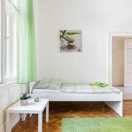 Izabella Budapest
