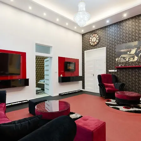 Red Passion Deluxe At Gozsdu Apartament *