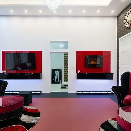 Red Passion Deluxe At Gozsdu Budapeszt