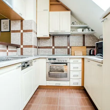 Hollo - Private Garage - A/c Apartment *