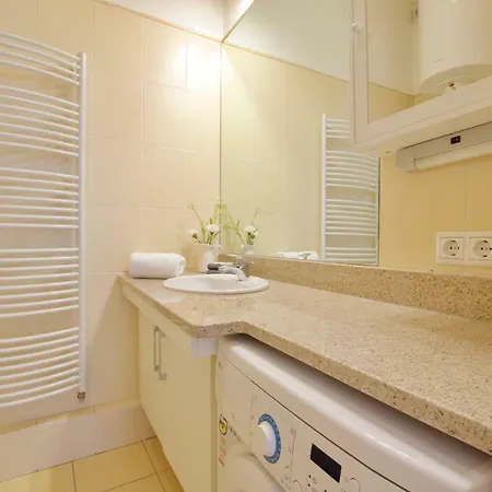 Apartment Standard By Hi5 - Madach Imre 1