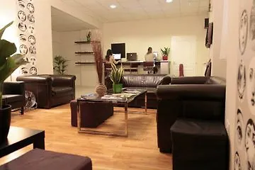 Maverick Downtown אכסניה