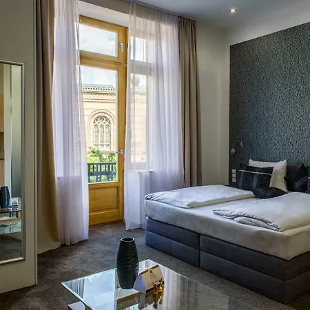 Apartman Karoly Corner Residences *