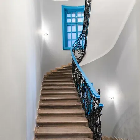 Hostal 2b & Budapest