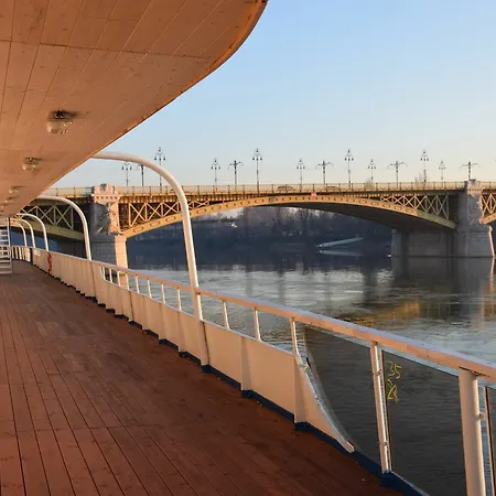Grand Jules - Boat 3* Budapest