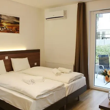 Corvin Apartmanhotel 3*