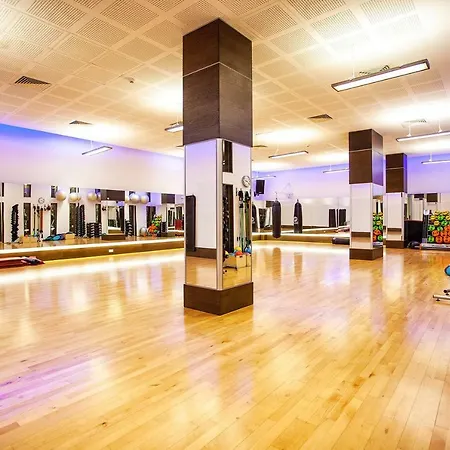 Apartment Eye With Gym &