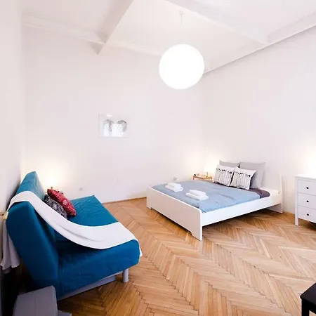 Ultra Central - Ac - Comfy