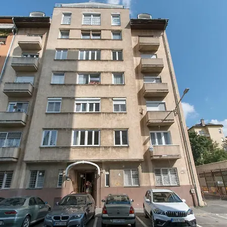 Apartment Deluxe Parkside