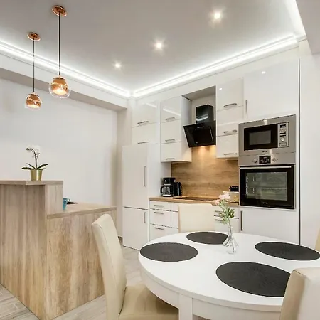 Deluxe Parkside Budapest