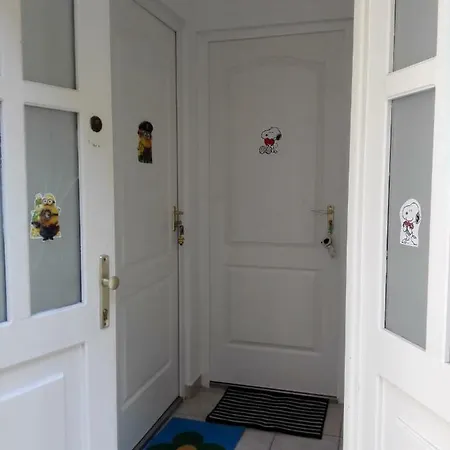 Minion & Snoopy Apartment
