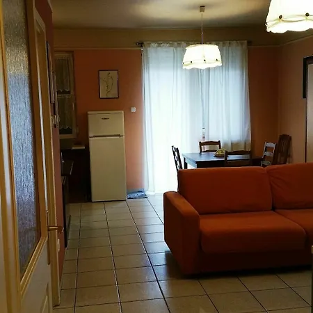 Ujpest Apartment Budapest