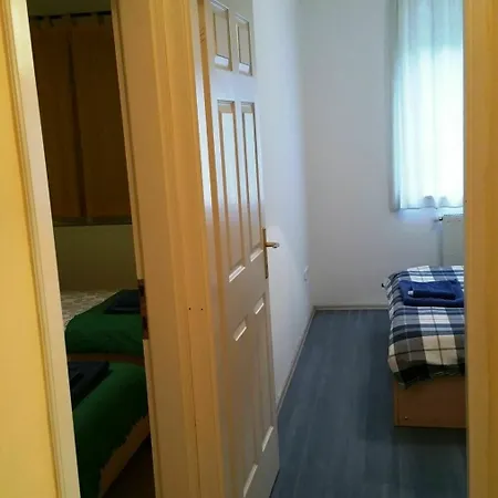 Ujpest Apartment *