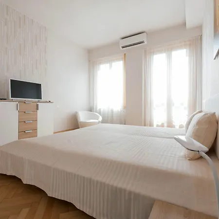 Hostel Adagio Basilica