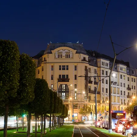 Apartman Karoly Corner Residences