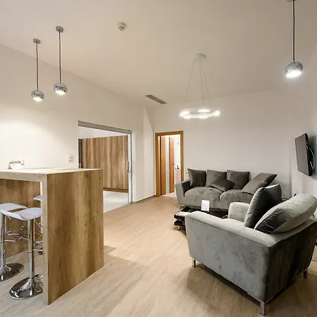 Karoly Corner Residences Apartman *
