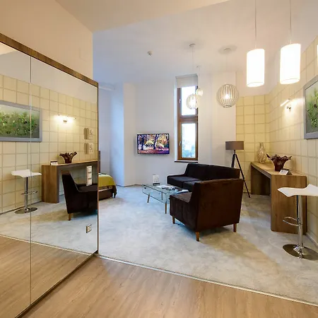 Karoly Corner Residences Apartman