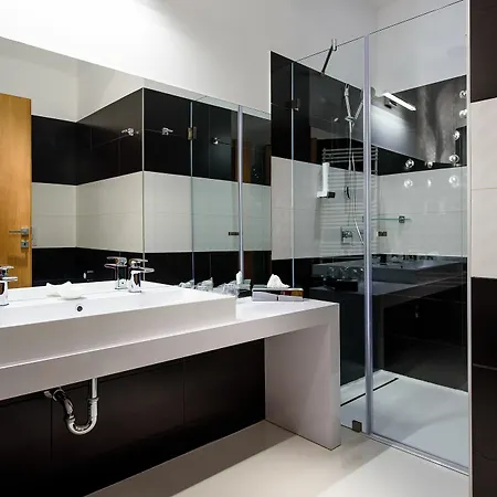 Apartman Karoly Corner Residences *