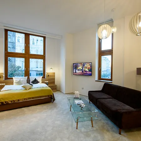 Apartman Karoly Corner Residences *