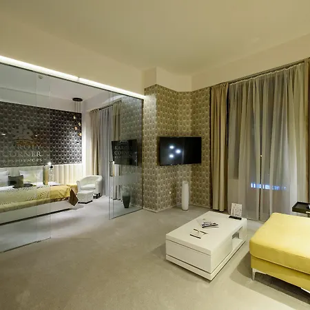 Apartman Karoly Corner Residences *