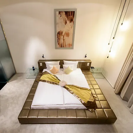 Apartman Karoly Corner Residences
