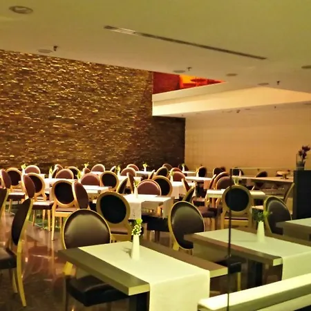 Eurostars Palazzo Zichy מלון בודפשט
