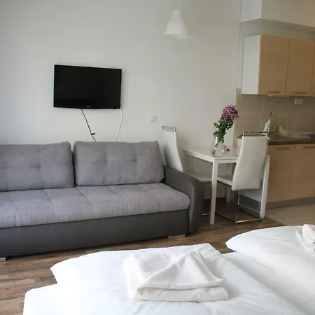 Apartmanhotel Corvin 3*