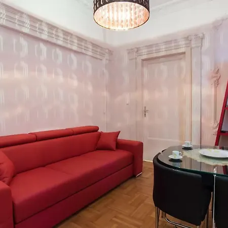 Monolit City Center Apartment
