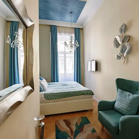 Szálloda Bp Design And 3*