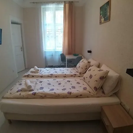 Melisa Budapest