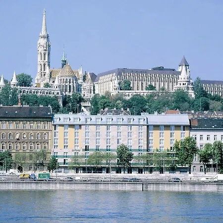Park Plaza